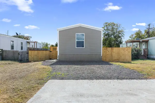 205 Setting Way, Navasota, TX 77868