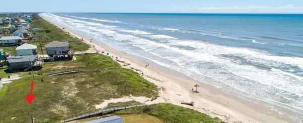 132 Saltgrass Avenue, Surfside Beach, TX 77541