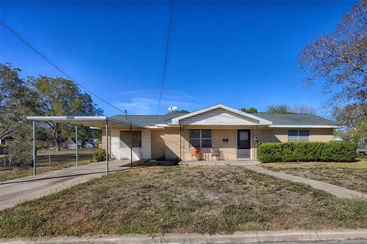 507 South Street, Schulenburg, TX 78956 - Image #1