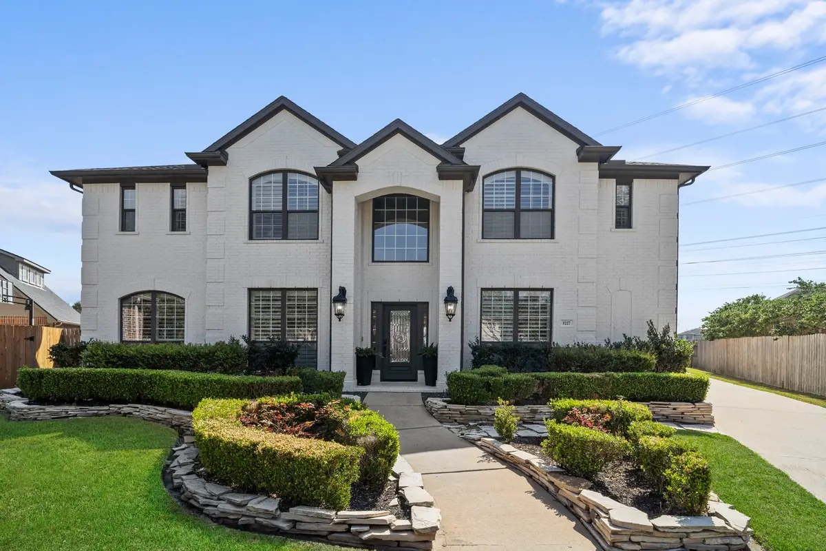 9227 Turtle Pond Lane, Missouri City, TX 77459 - #1