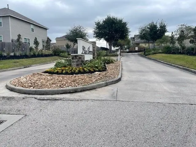 10716 S Lake Mist Lane, Willis, TX 77318 - Image #1