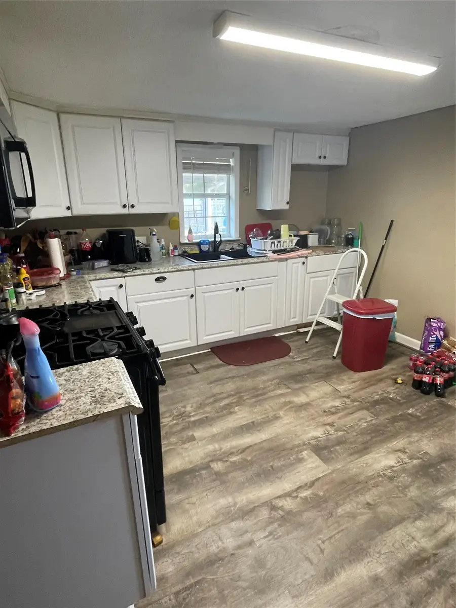 208 E Pecan Lane, Clute, TX 77531 - #2