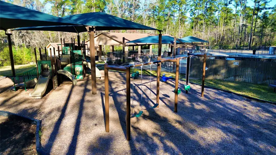 8 Walnut Court, Huntsville, TX 77320 - #3