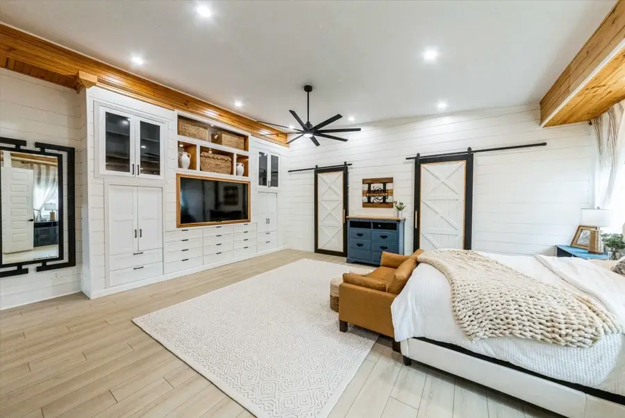 209 Horse Shoe Trail, Angleton, TX 77515 - #3