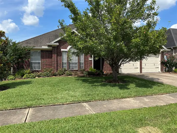 1203 Lake Shore Drive, Pearland, TX 77581
