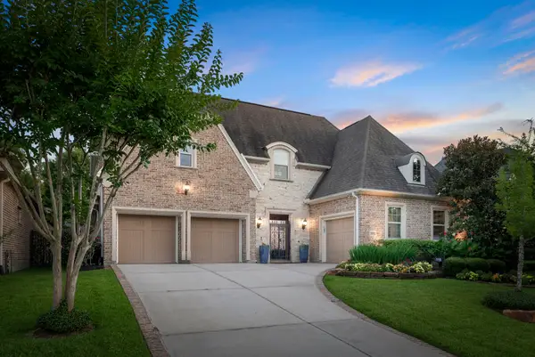 119 W Cresta Bend Place, Spring, TX 77389