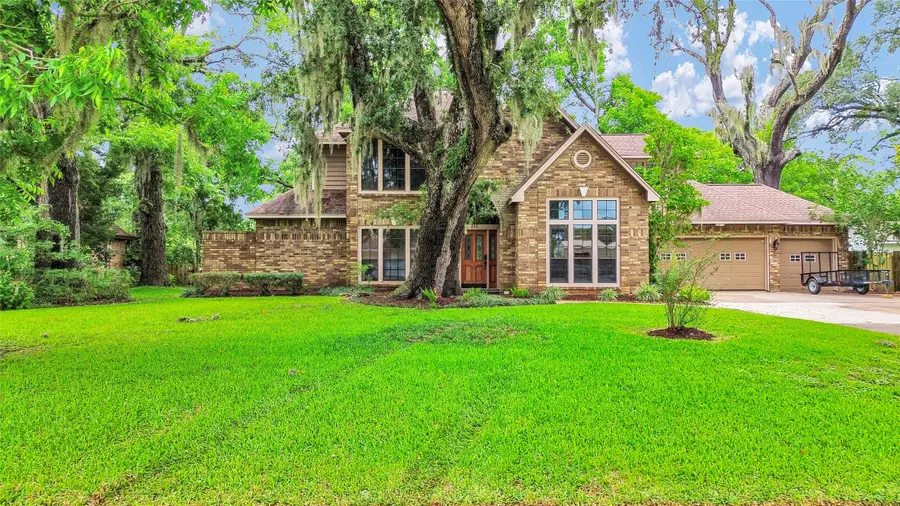212 Live Oak Lane, Lake Jackson, TX 77566 - #2