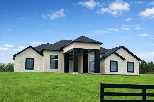 14380 Childress Ranch Dr, Washington, TX 77880