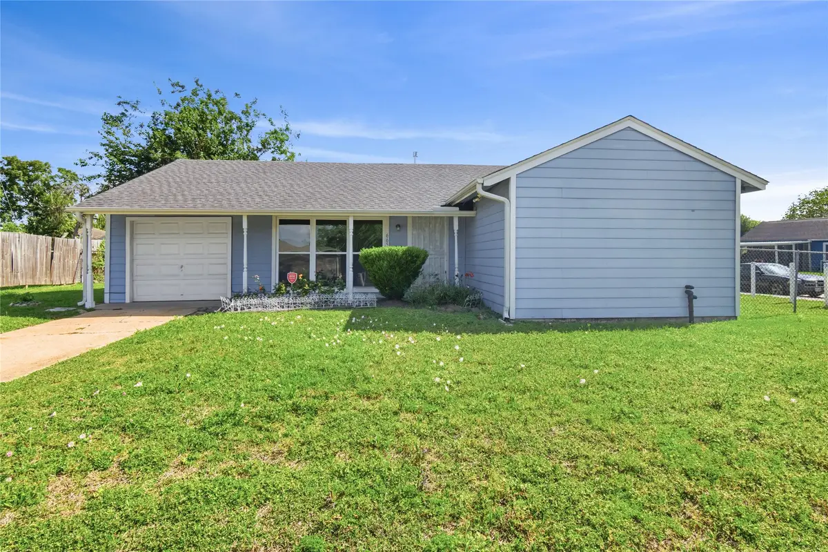 6651 Crestmont Street, Houston, TX 77033 - #1