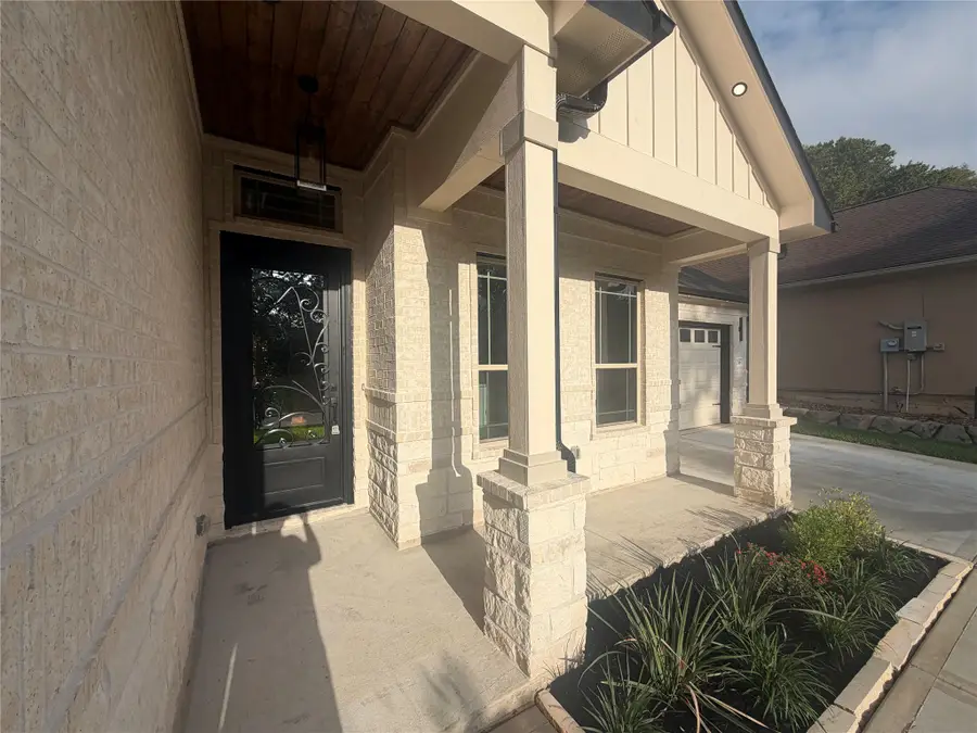216 Bluehill Dr, Montgomery, TX 77356 - #2