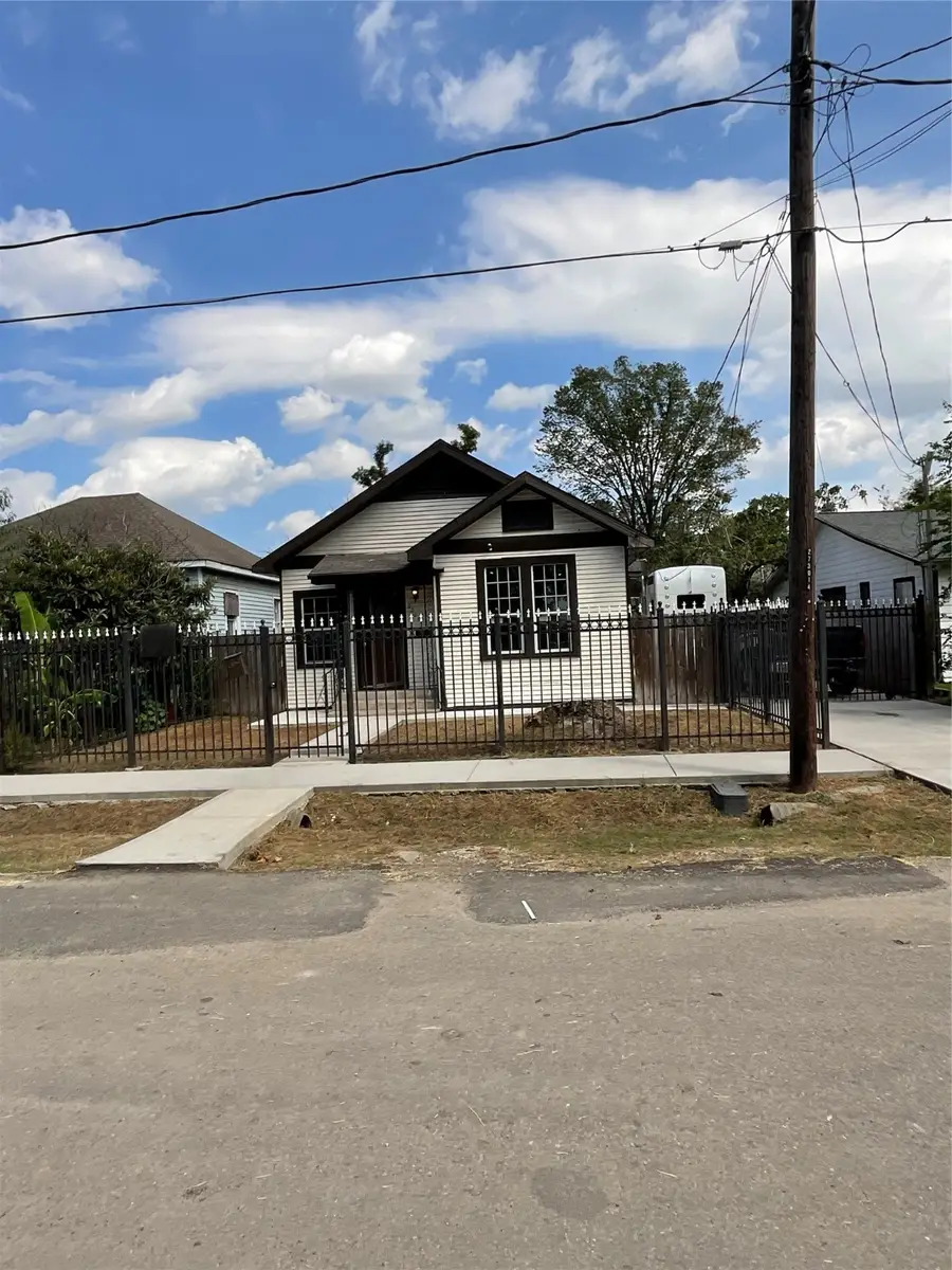2206 Stevens Street, Houston, TX 77026 - Image #2