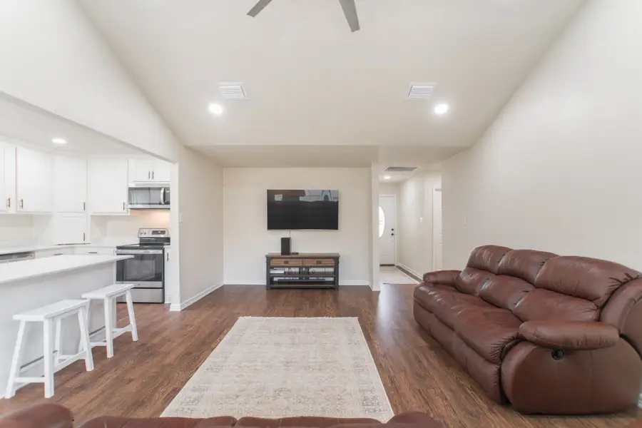 4913 Deerwood Circle, Baytown, TX 77521 - #3