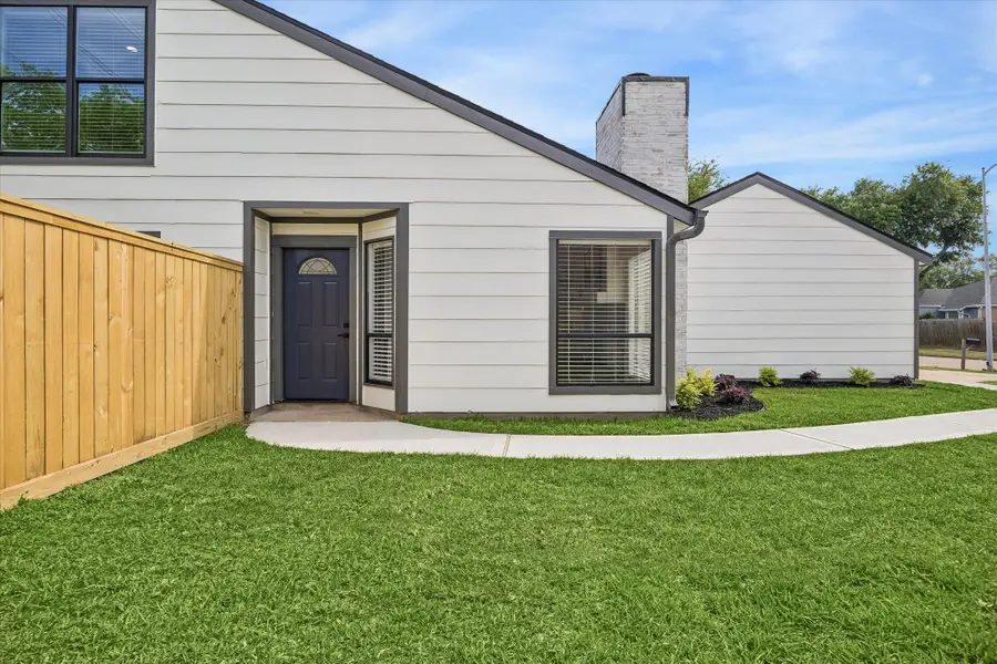 9203 Belle Park Drive, Houston, TX 77099 - #3