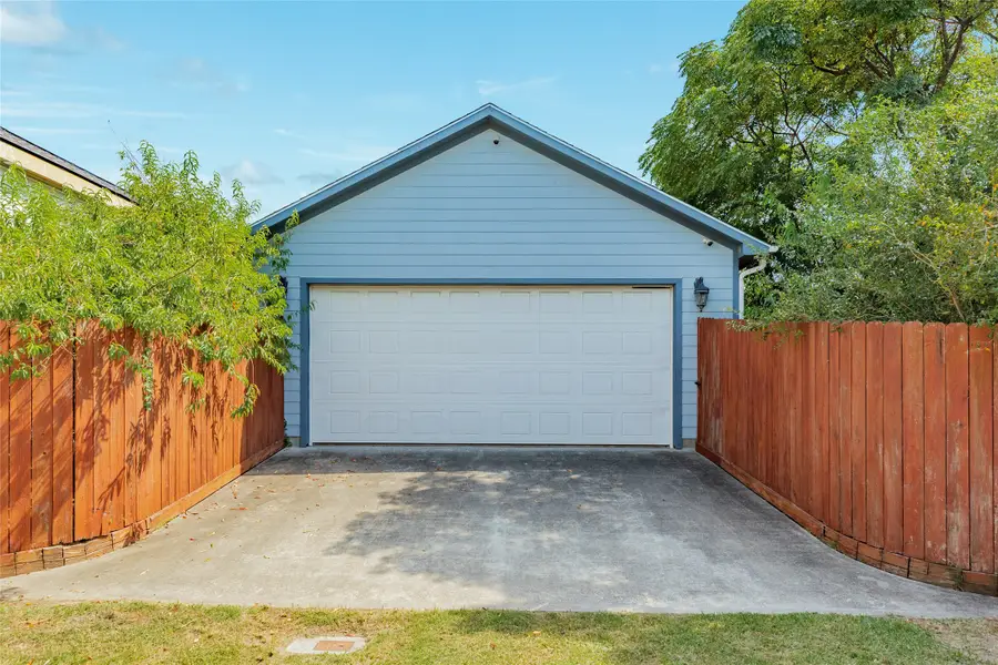 1418 Avenue M 1/2, Galveston, TX 77550 - #3