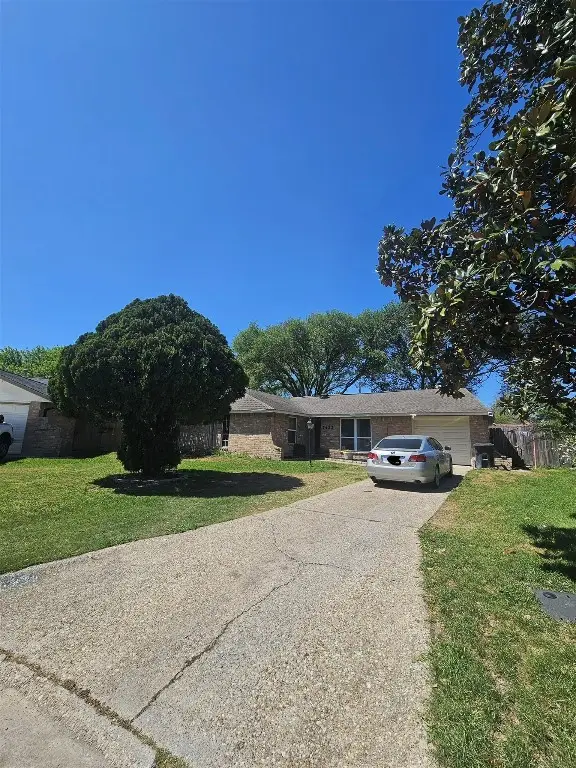 7422 Yellow Pine Drive, Houston, TX 77040