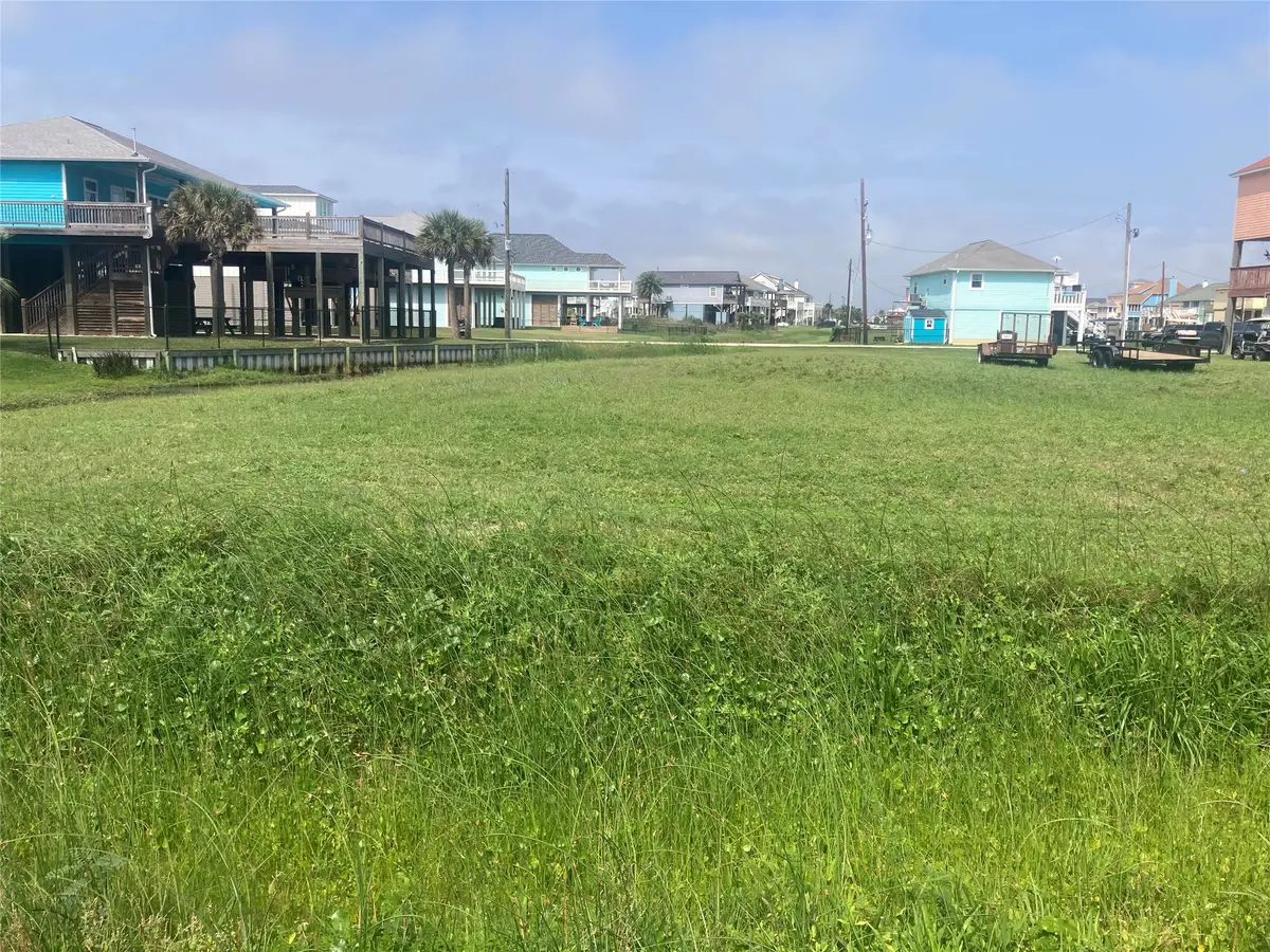 912 Meynig, Crystal Beach, TX 77650 - #1