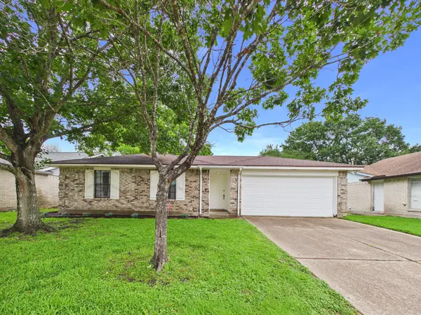 4922 Creekview Drive, La Porte, TX 77571