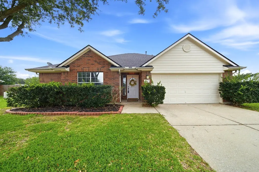 607 29th Avenue N, Texas City, TX 77590 - #1