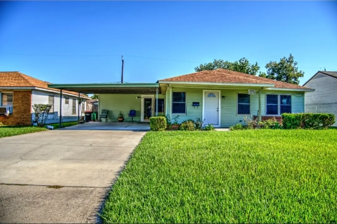 2004 W Gulf Street W, Baytown, TX 77520 - #1