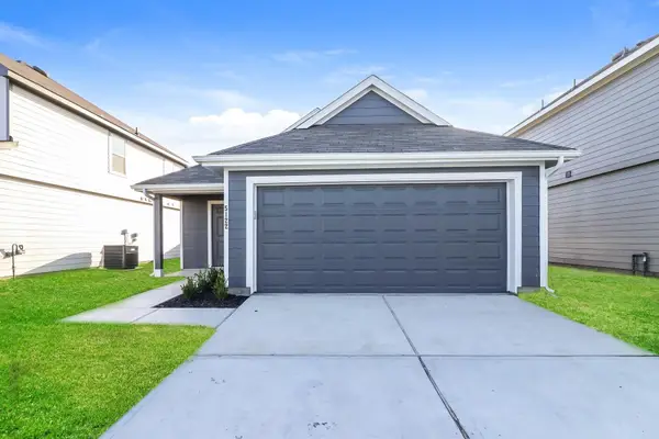 5122 Hector Gustavo Drive, Rosharon, TX 77583