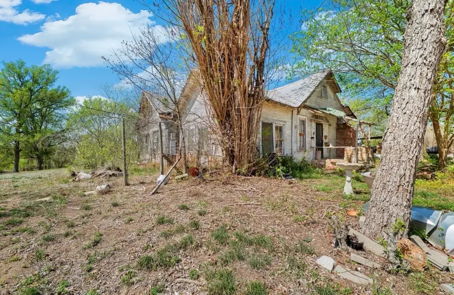 42 S Old Spanish Trail, Uhland, TX 78640 - #2