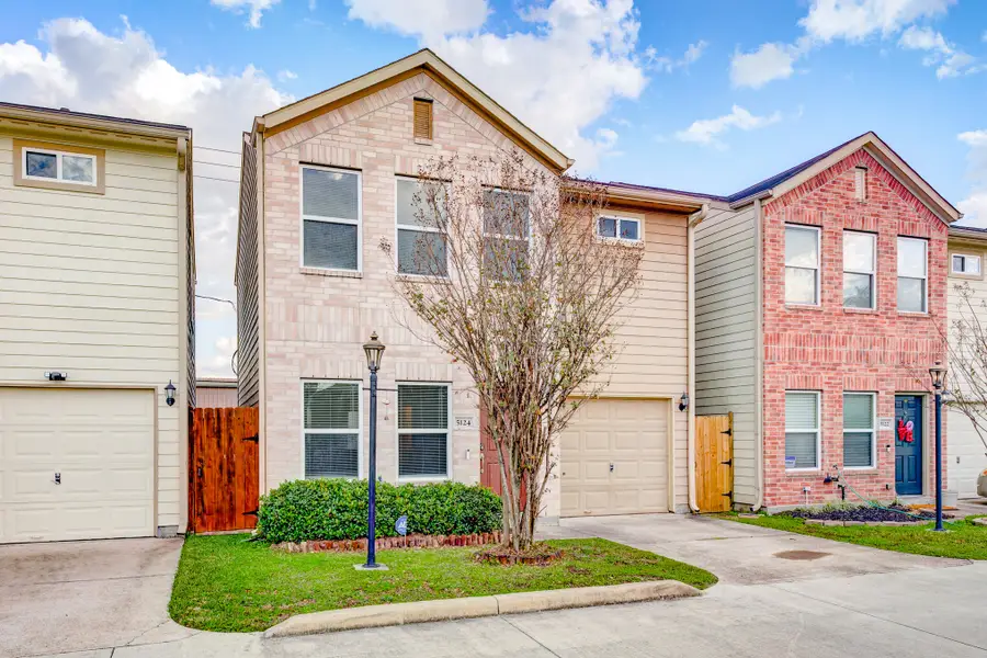 5124 Pinemont Place, Houston, TX 77092 - Image #3