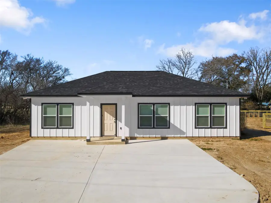 807 E Brown Street, Hearne, TX 77859 - Image #2