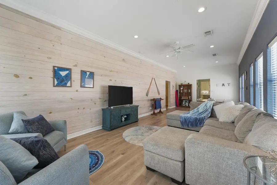 3024 Avenue R 1/2, Galveston, TX 77550 - #3