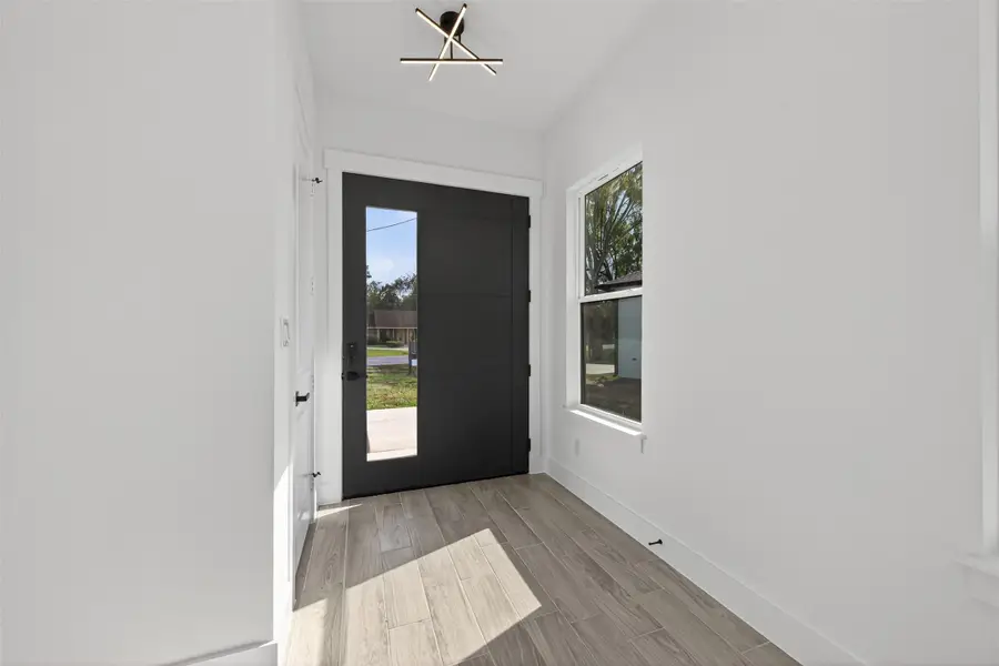 1904 Bell Street, Dayton, TX 77535 - Image #3