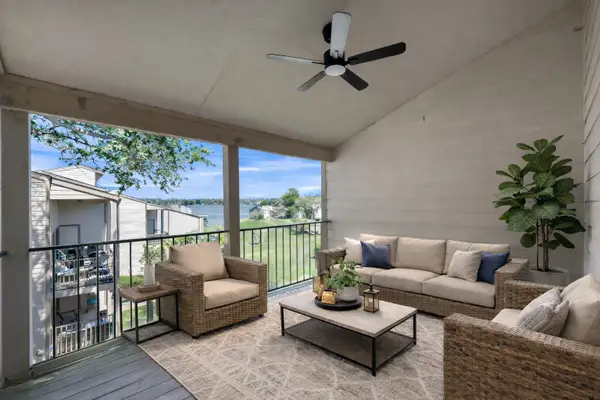 301 Lakeview Terrace #D, Conroe, TX 77356