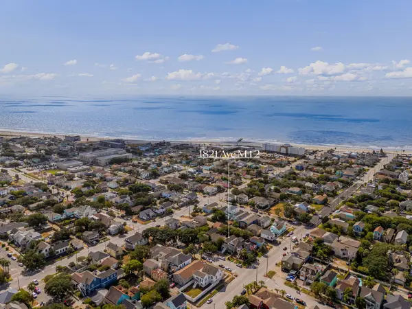 1821 Avenue M 1/2, Galveston, TX 77550