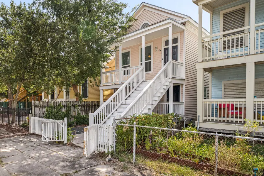 1821 Avenue M 1/2, Galveston, TX 77550 - #2