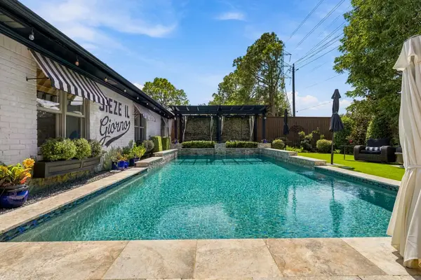 11131 Holly Springs Drive, Houston, TX 77042