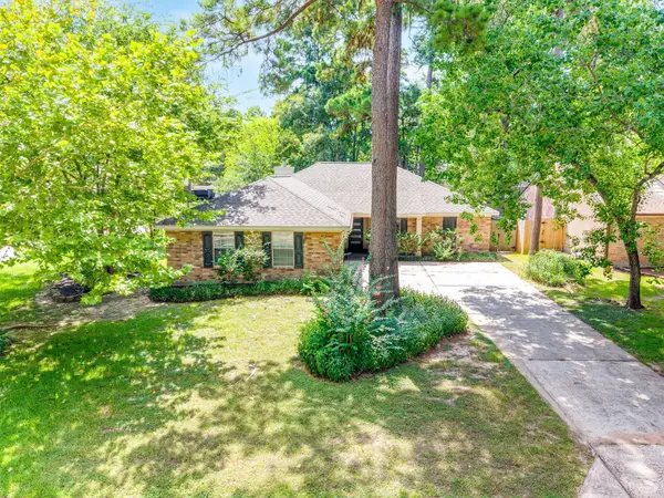 3 Still Corner Place, Spring, TX 77381