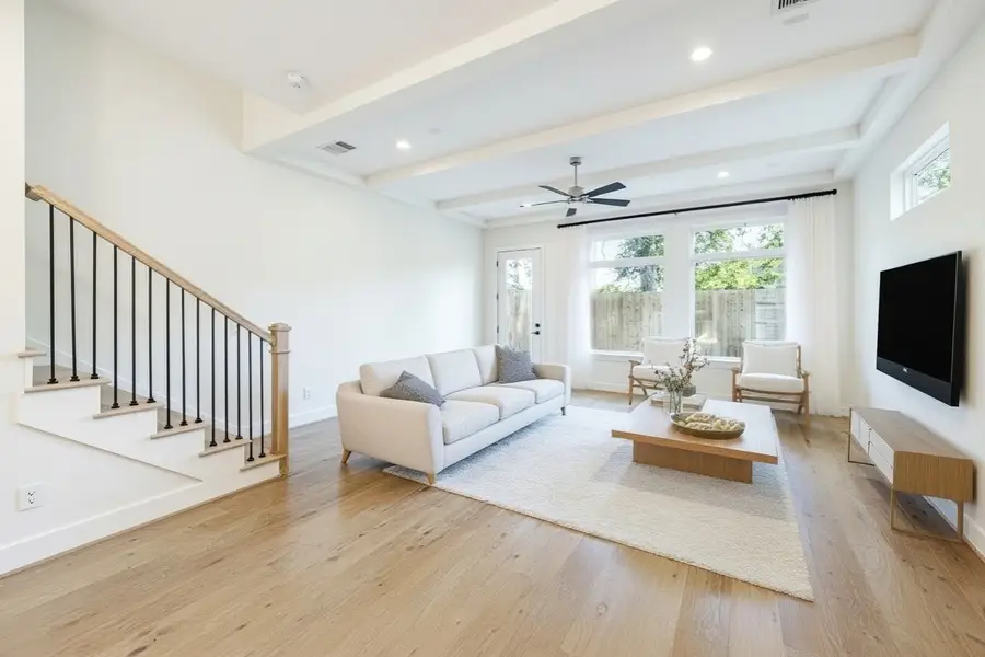 5337 Larkin Street, Houston, TX 77007 - Image #2