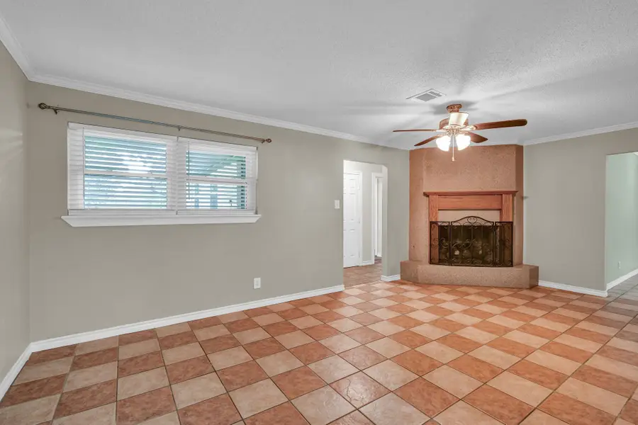 152 Cannon Street, Clute, TX 77531 - #2