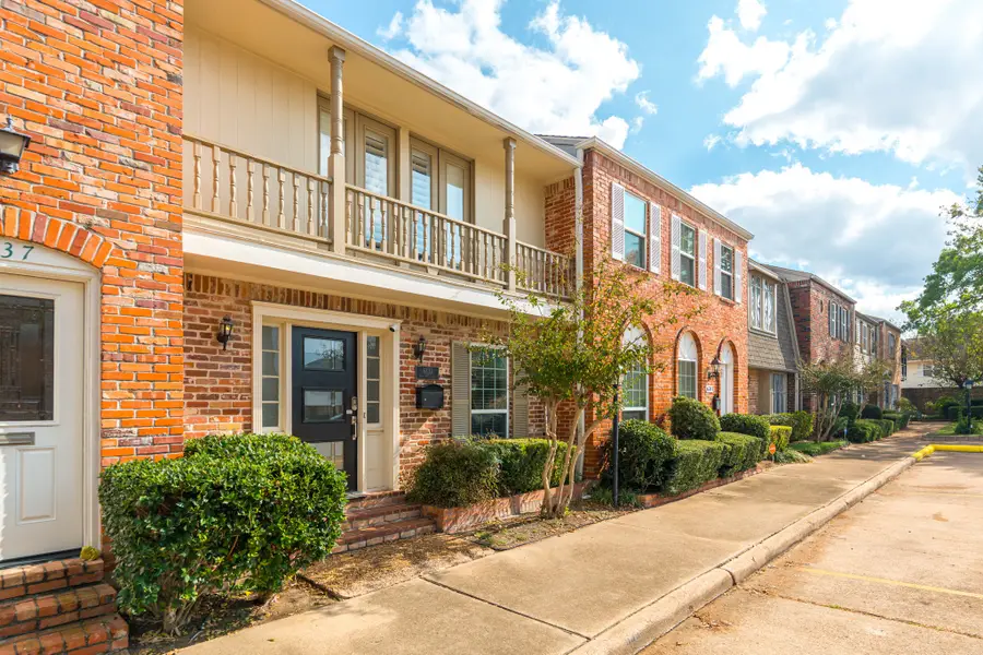 6339 W Del Monte Drive #95, Houston, TX 77057 - Image #2