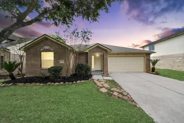 23127 N Waterlake Drive, Richmond, TX 77406