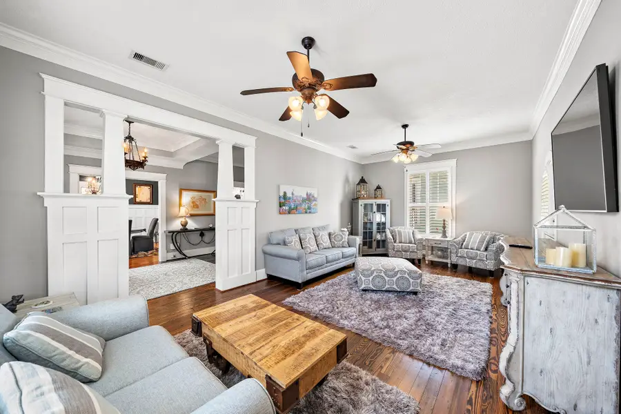 3212 Avenue R 1/2, Galveston, TX 77550 - Image #2