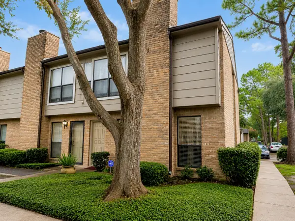 2110 Wilcrest Drive #101, Houston, TX 77042