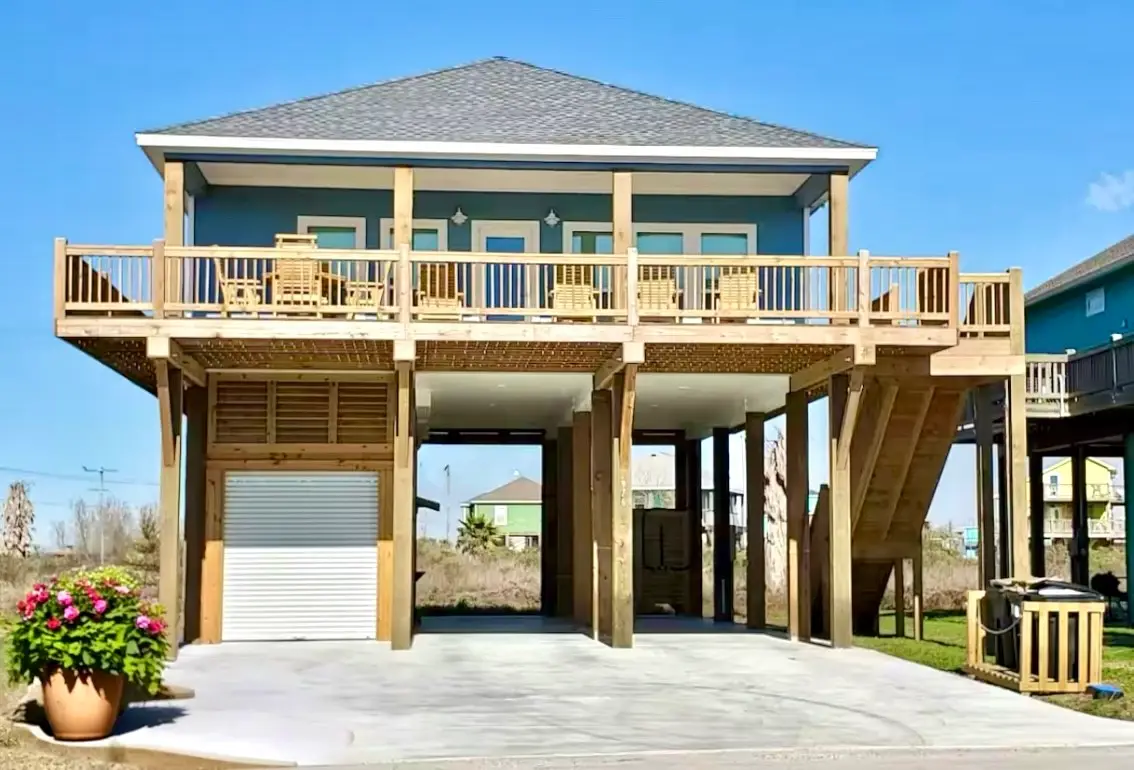 976 Mary Lynn, Crystal Beach, TX 77650 - Image #1