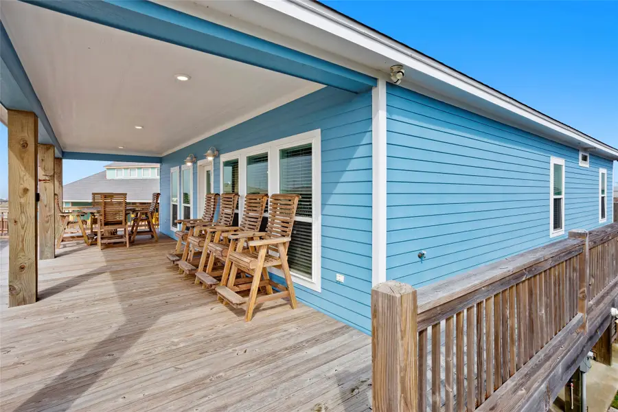 976 Mary Lynn, Crystal Beach, TX 77650 - Image #3