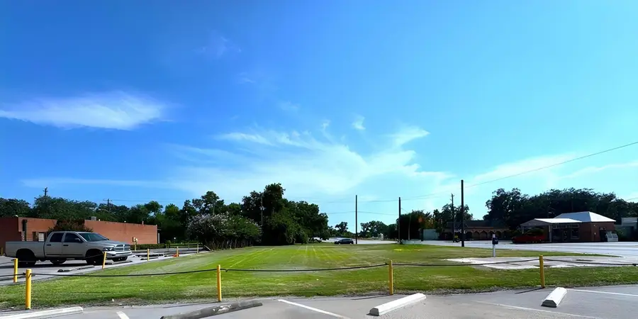 145 S Richmond Road, Wharton, TX 77488 - #2