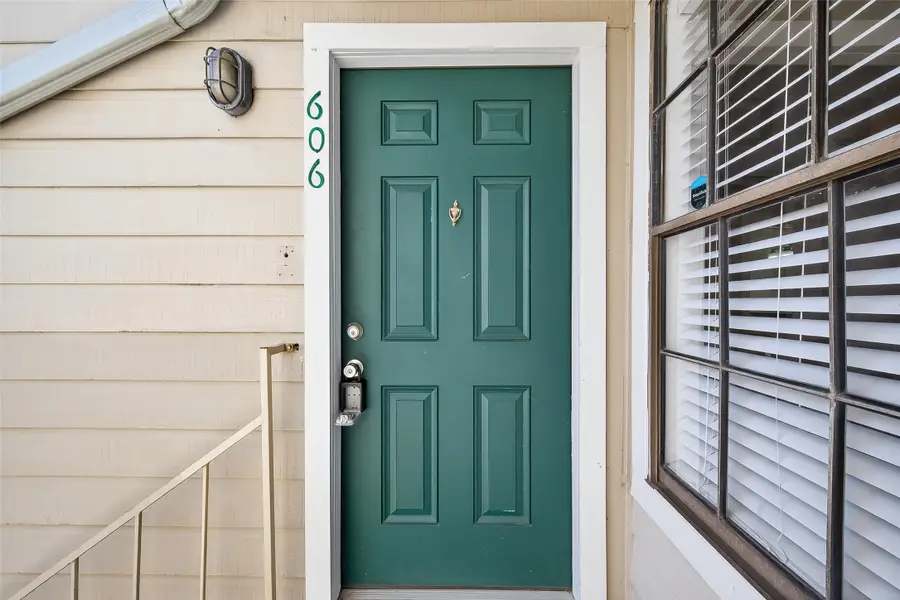 12660 Ashford Point Drive #606, Houston, TX 77082 - Image #3