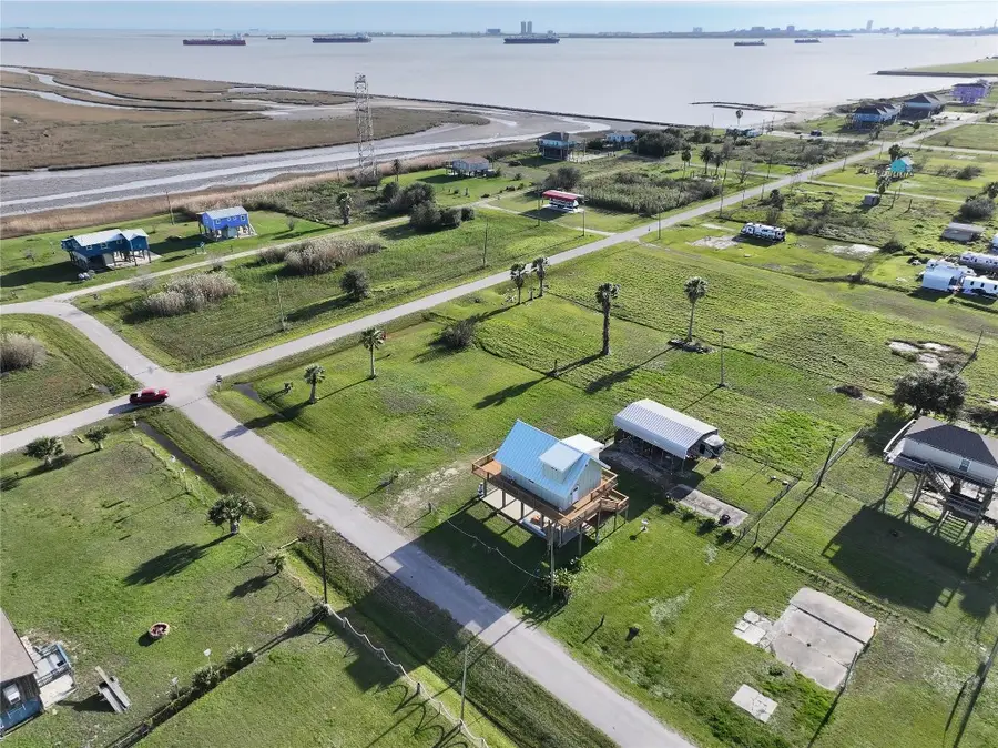 1921 Galveston Avenue, Port Bolivar, TX 77650 - #2