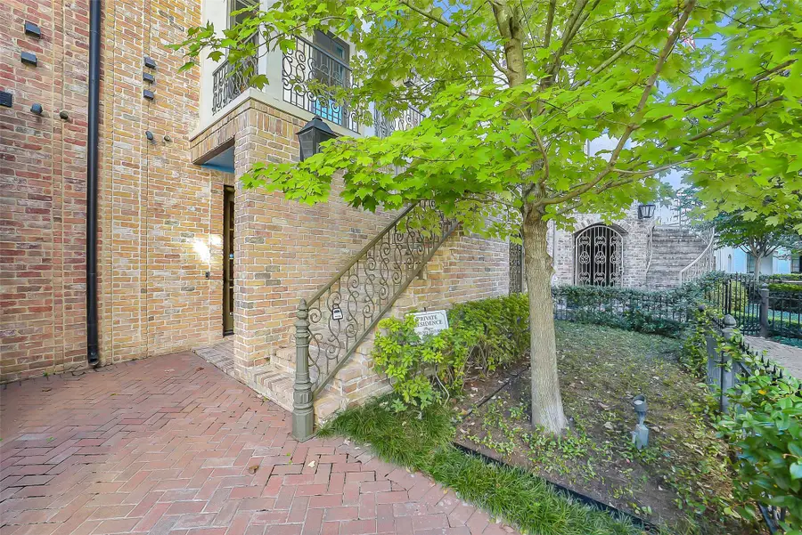 65 Crain Square Boulevard, Houston, TX 77025 - Image #3