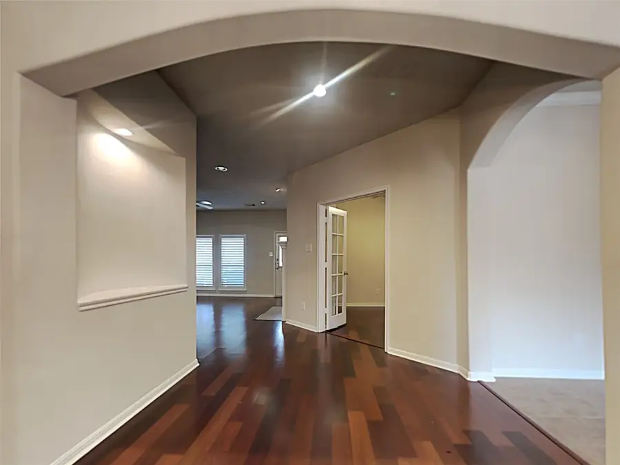 155 S Queenscliff Circle, The Woodlands, TX 77382 - #3
