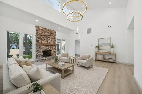 2306 Mill Lake Drive, Kingwood, TX 77339