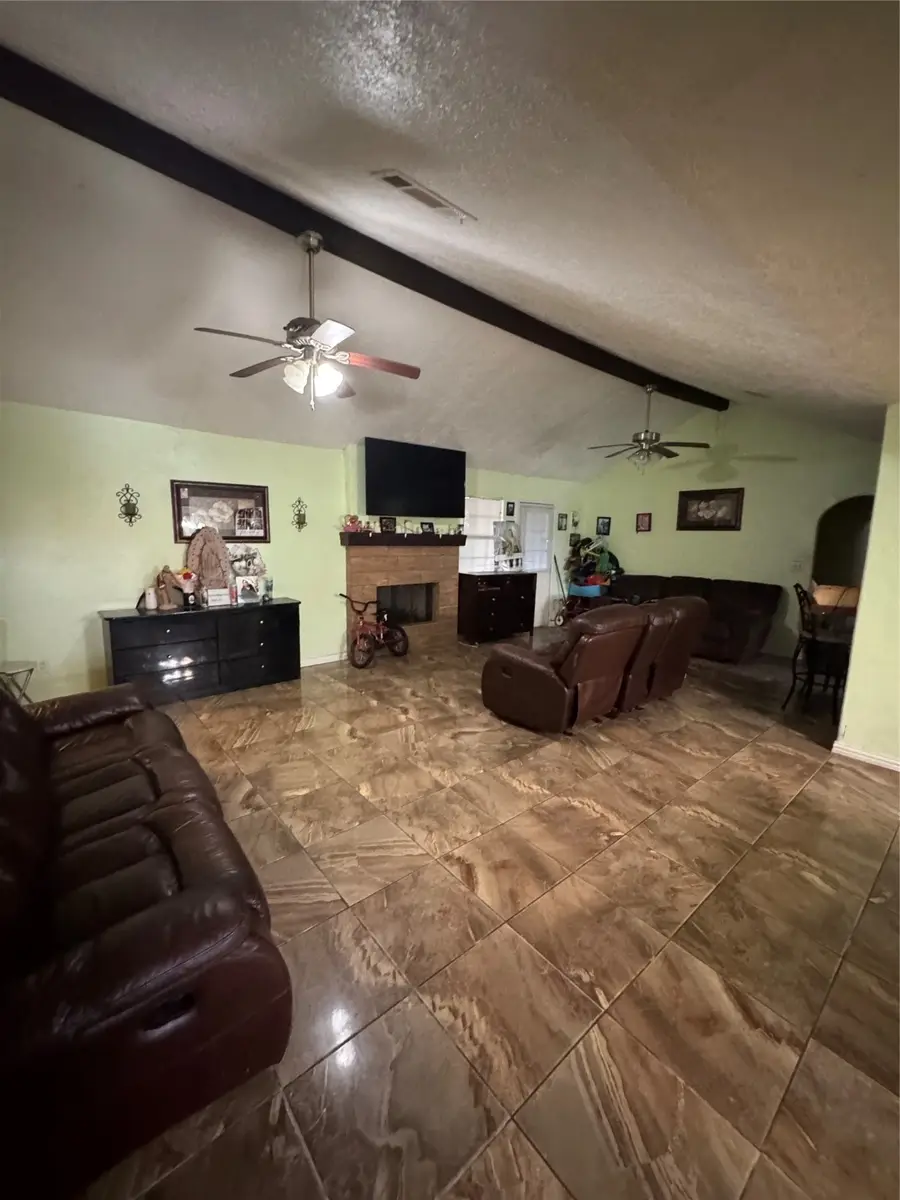 3206 Woodstone Drive, Baytown, TX 77521 - Image #2
