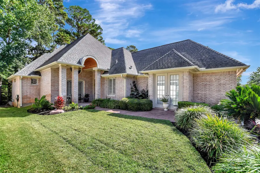 246 Creekwood E, Montgomery, TX 77356 - Image #2
